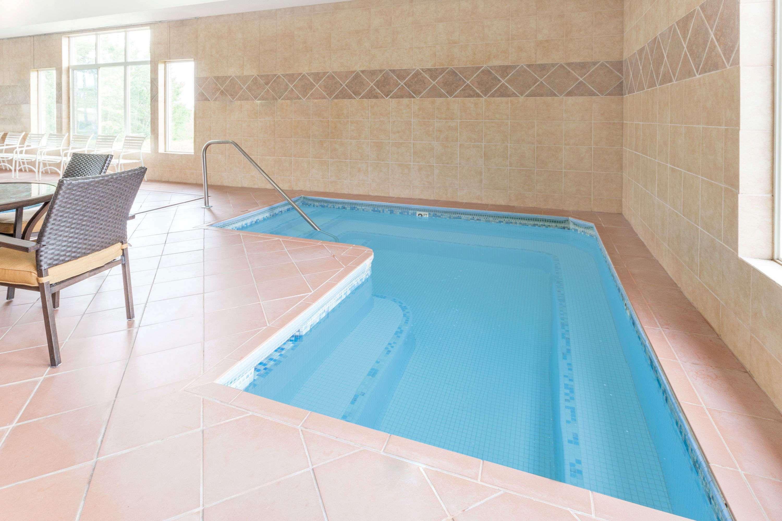 Motel Super 8 By Wyndham Big Rapids Esterno foto