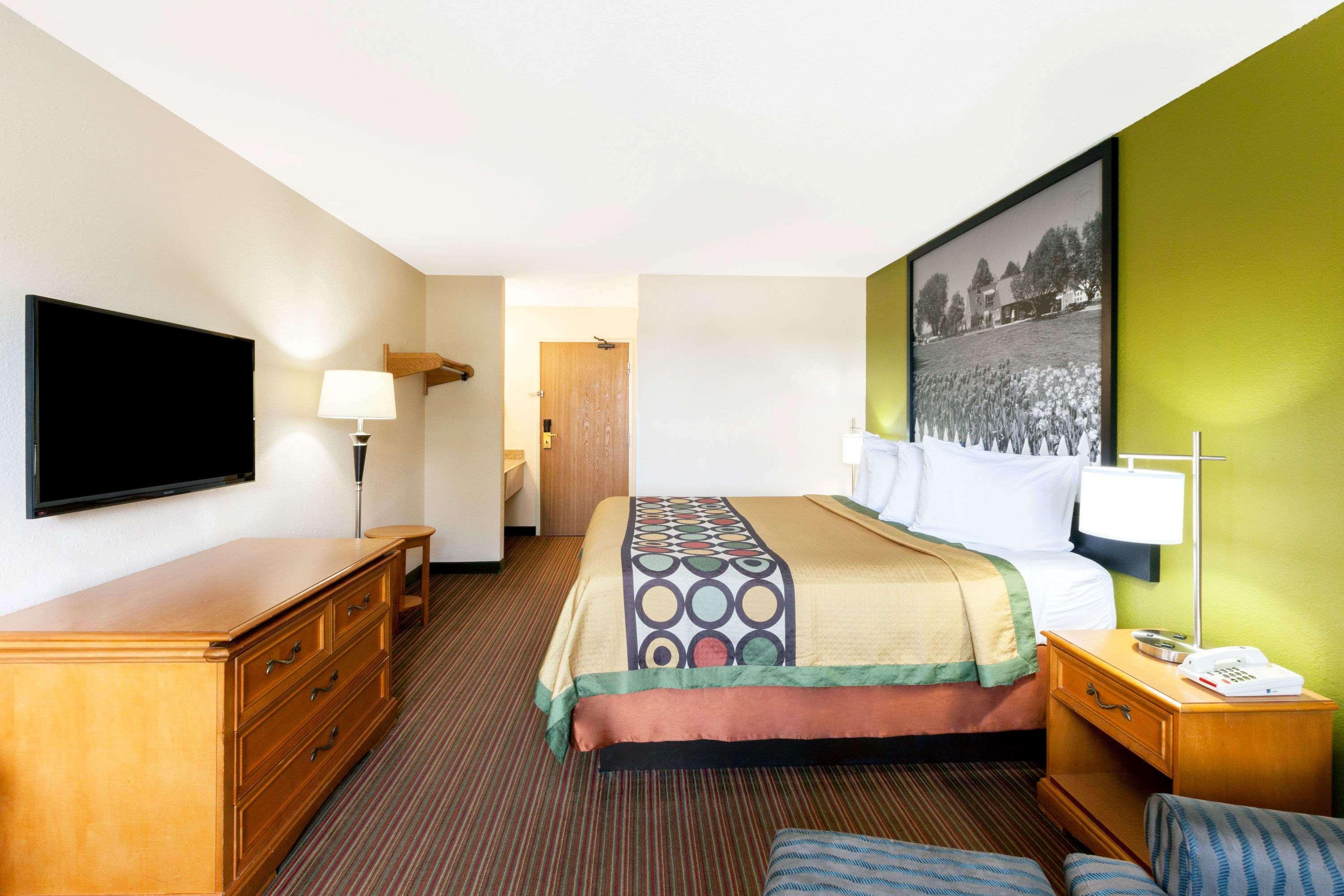 Motel Super 8 By Wyndham Big Rapids Esterno foto