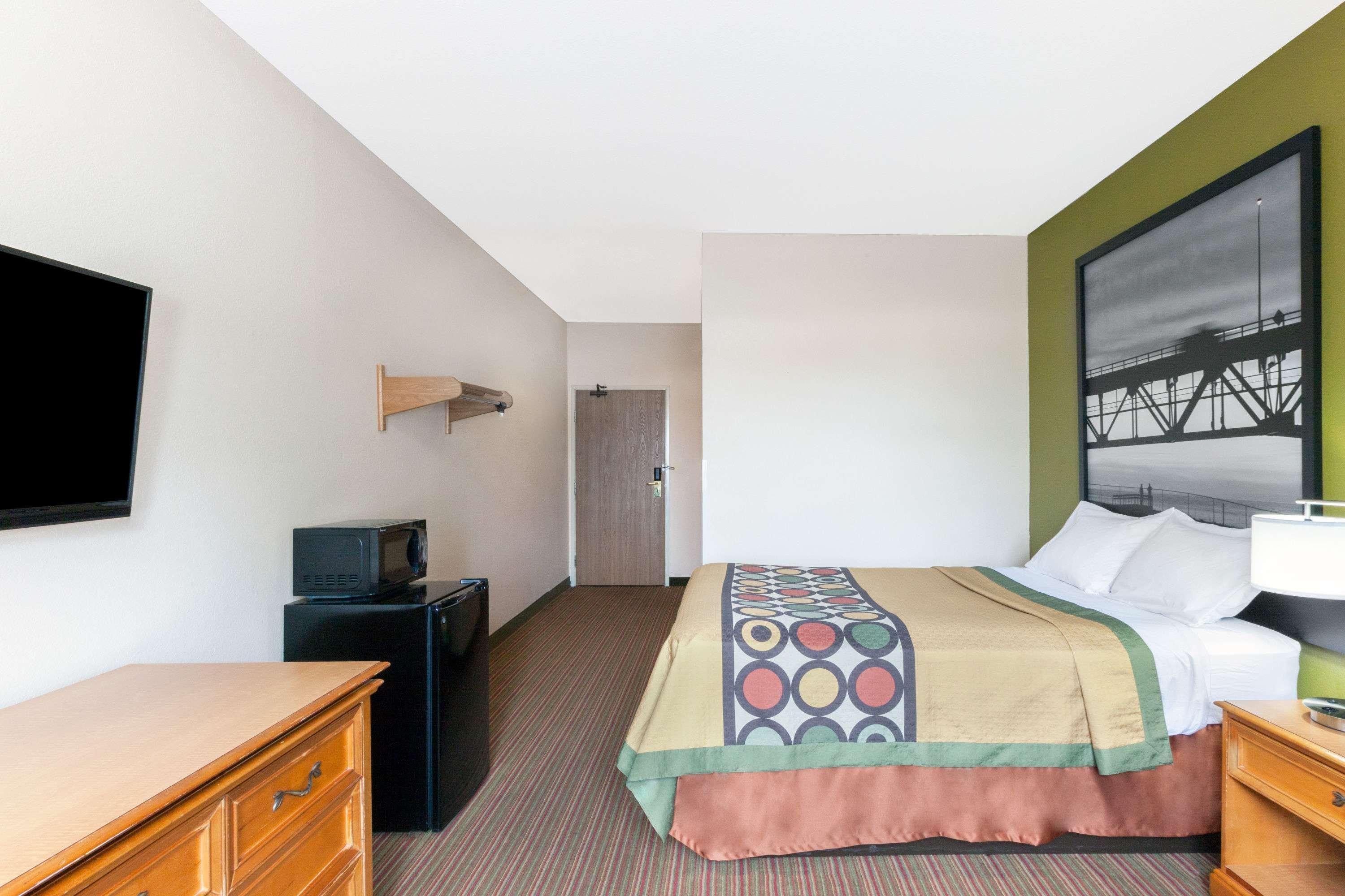 Motel Super 8 By Wyndham Big Rapids Esterno foto