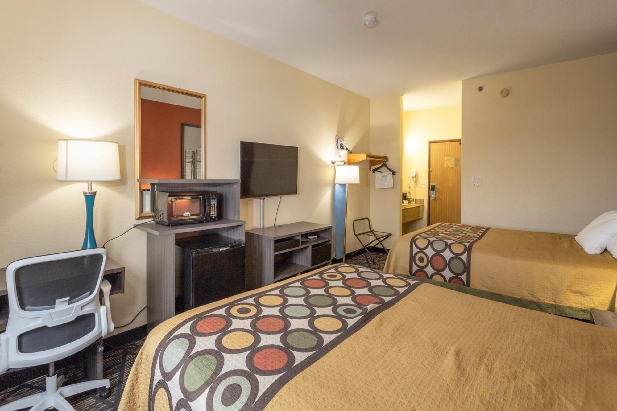Motel Super 8 By Wyndham Big Rapids Esterno foto