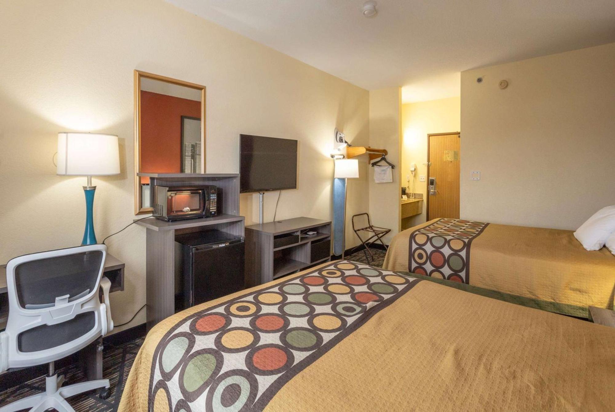 Motel Super 8 By Wyndham Big Rapids Esterno foto